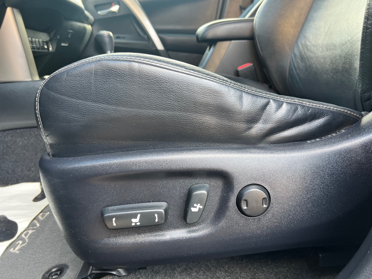 Toyota RAV4 - фото 25