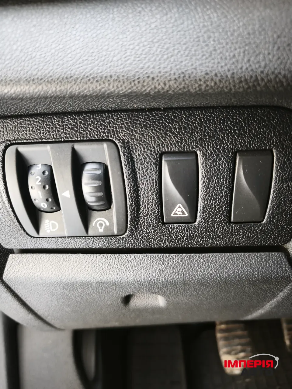 Renault Megane - фото 12