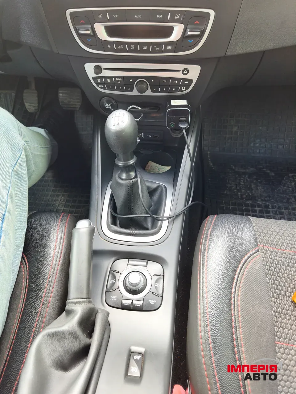 Renault Megane - фото 9