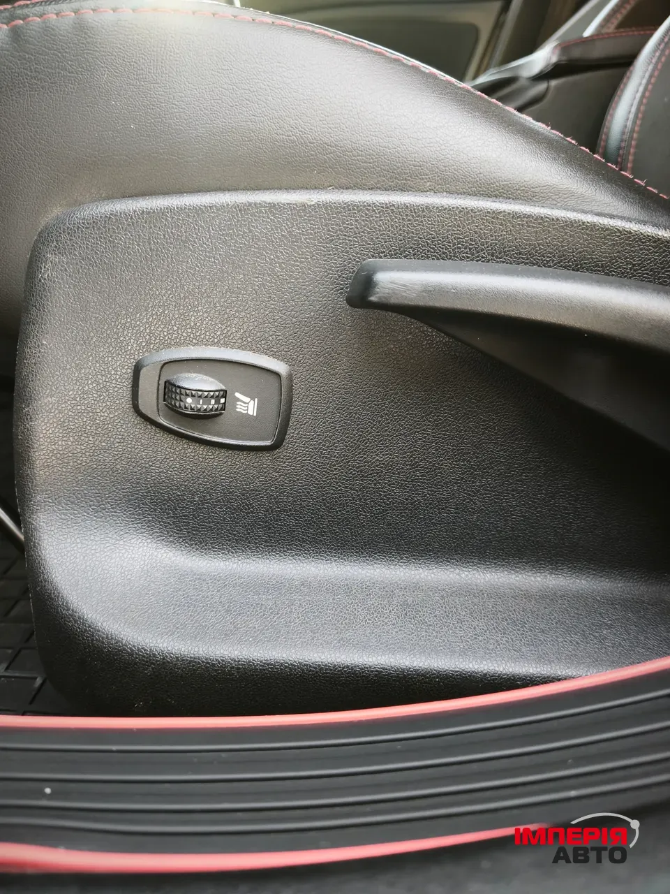 Renault Megane - фото 13