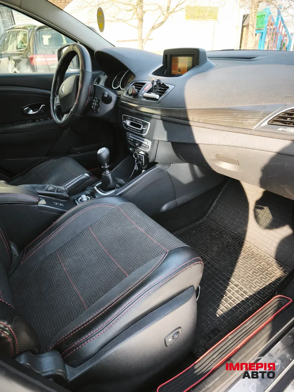 Renault Megane - фото 15