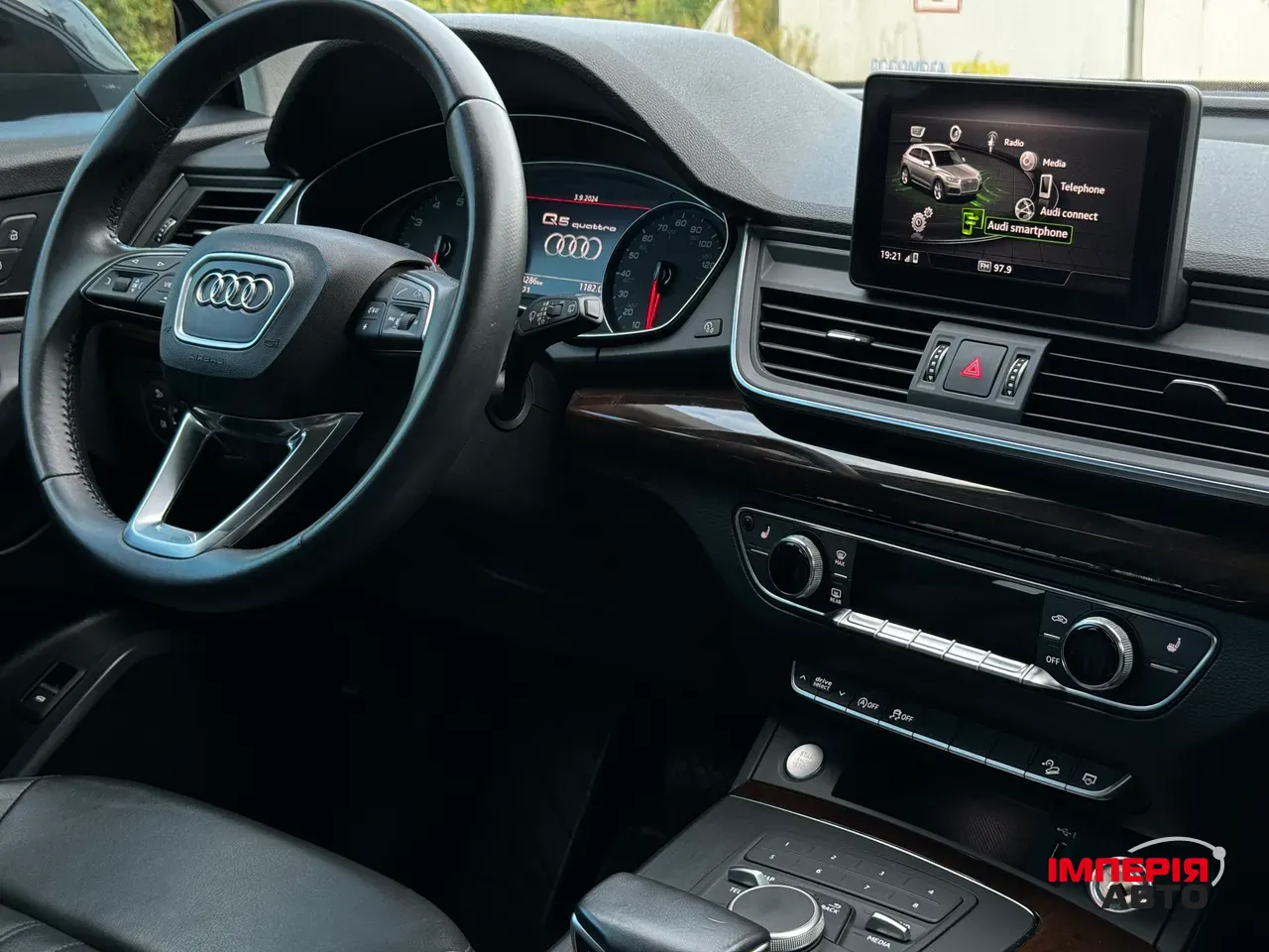 Audi Q5 - фото 12