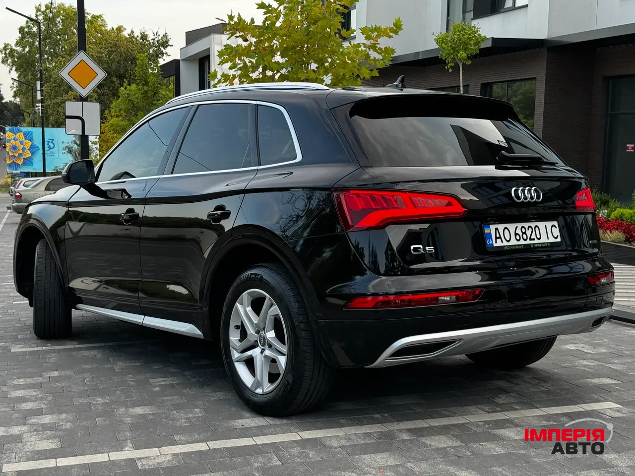 Audi Q5 - фото 7