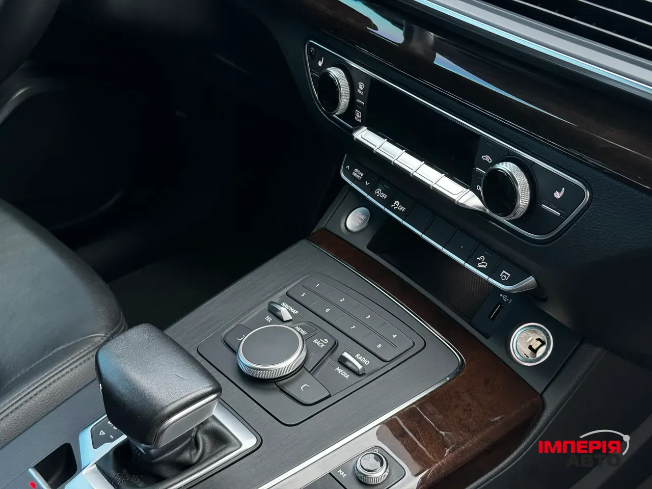 Audi Q5 - фото 13