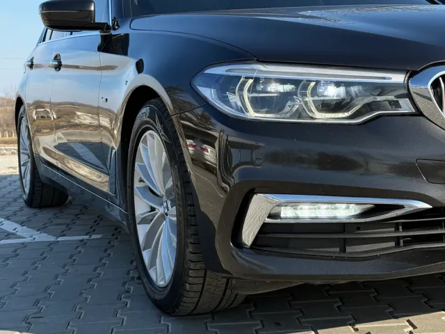 BMW 5 серії - фото 2