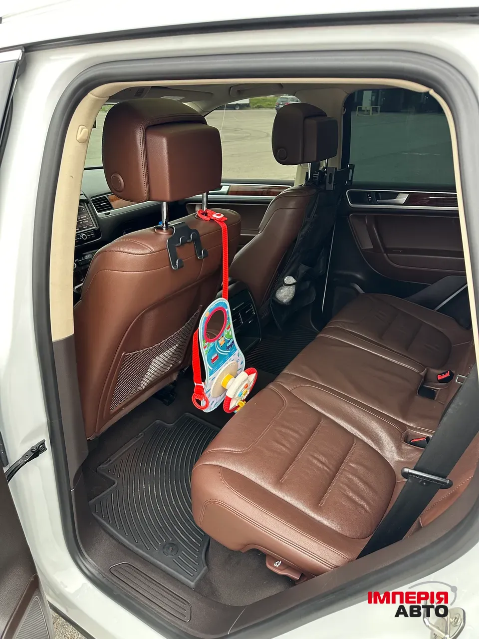 Volkswagen Touareg - фото 14