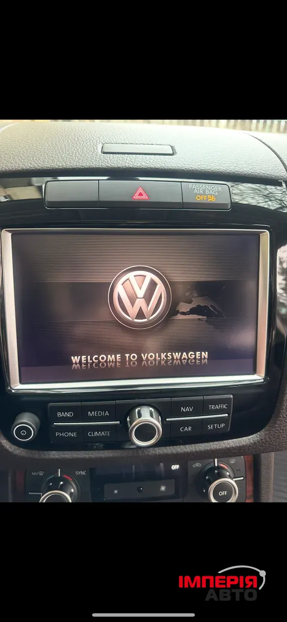 Volkswagen Touareg - фото 11