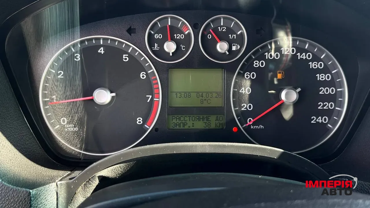 Ford C-MAX - фото 13