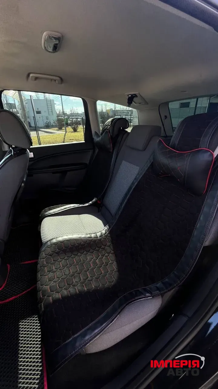 Ford C-MAX - фото 5