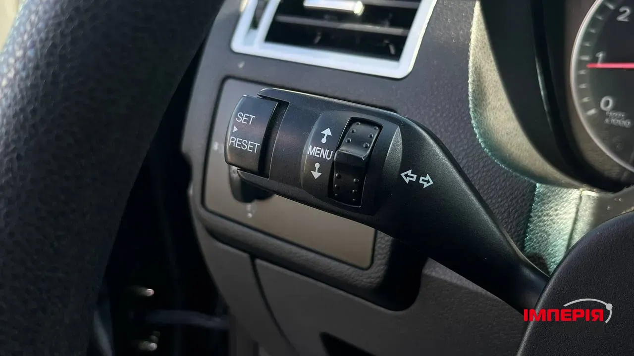 Ford C-MAX - фото 11