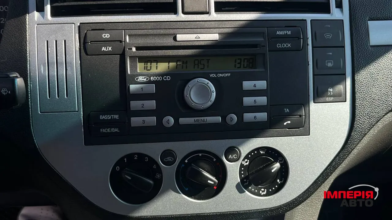 Ford C-MAX - фото 9