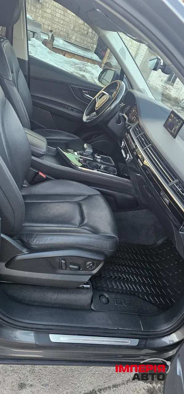 Audi Q7 - фото 4