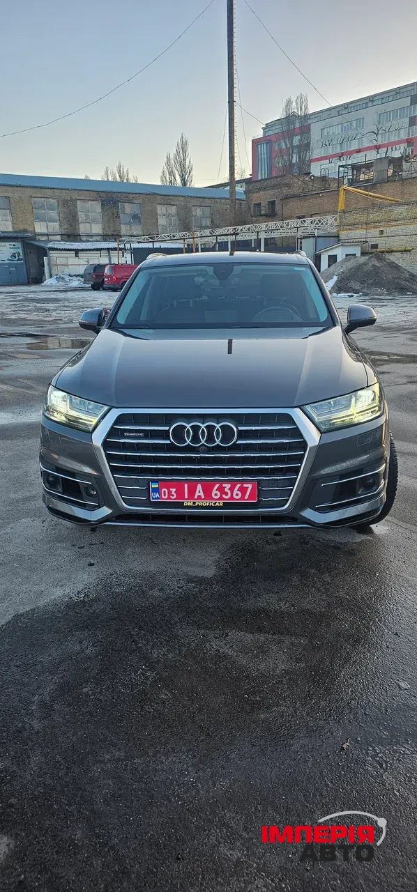Audi Q7 - фото 2