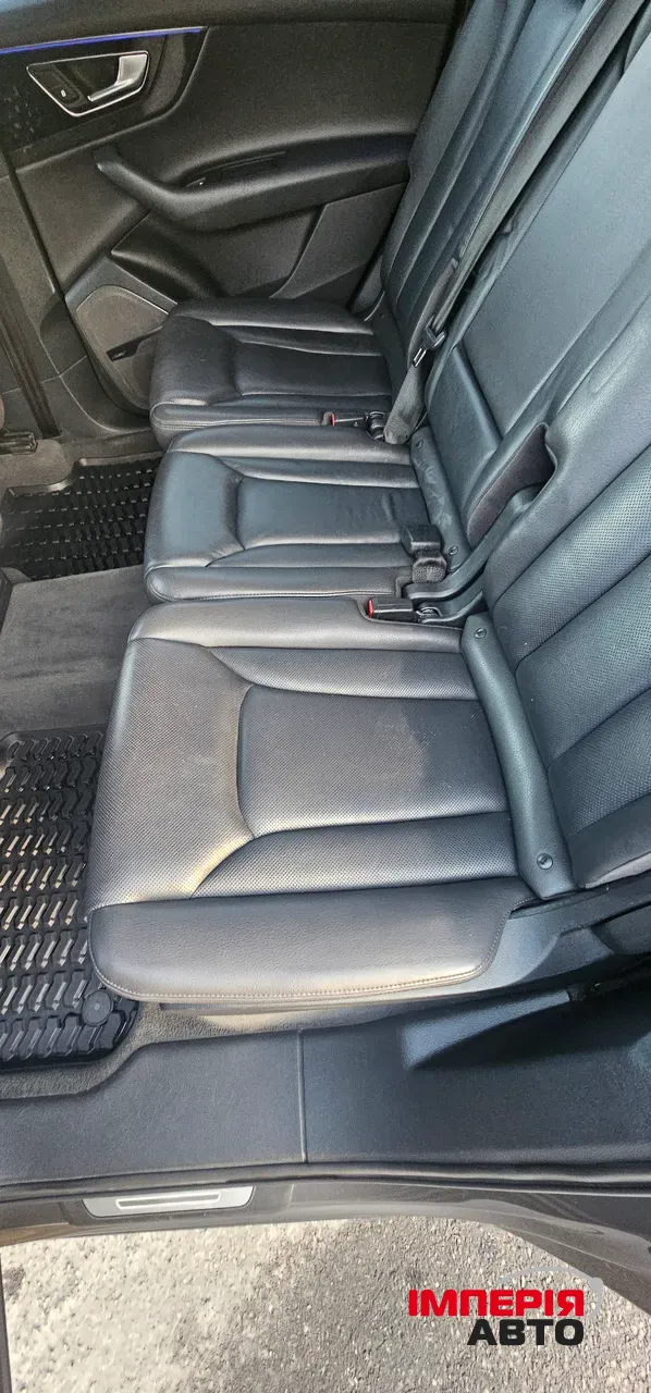 Audi Q7 - фото 12