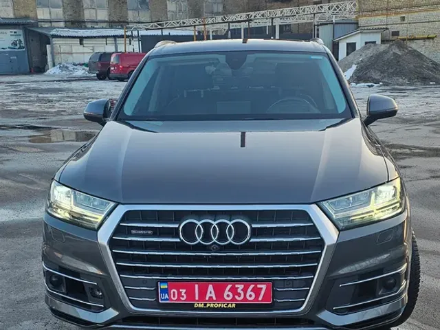 Audi Q7 - фото 2
