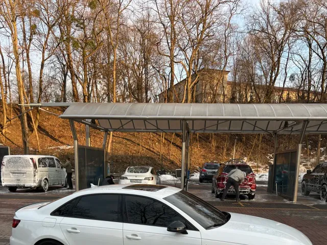 Audi A4 - фото 4