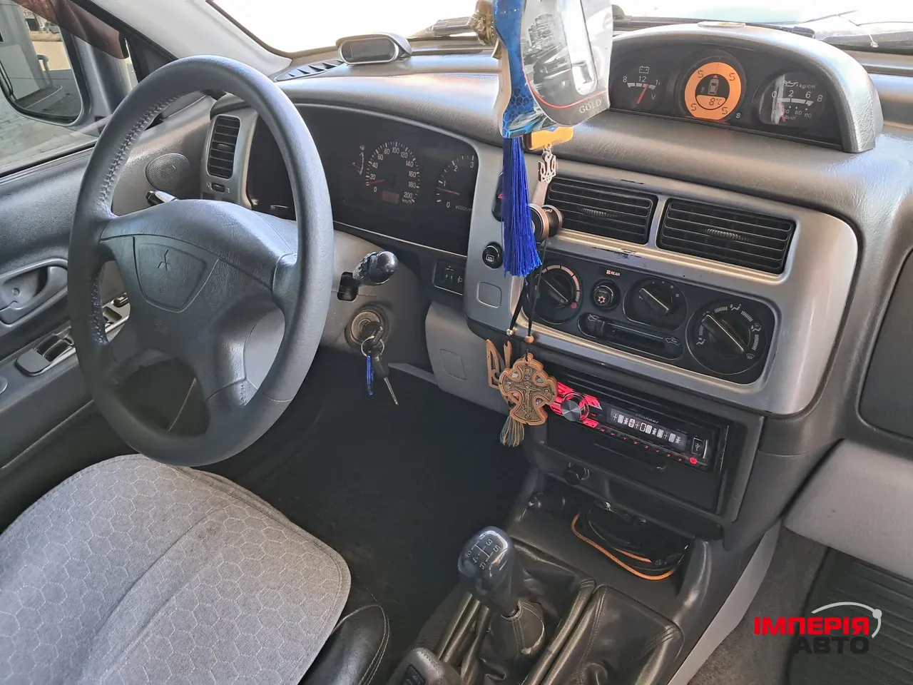 Mitsubishi Pajero Sport - фото 11