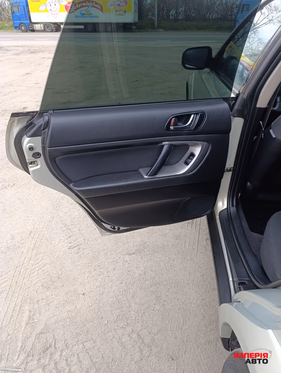 Subaru Legacy - фото 17