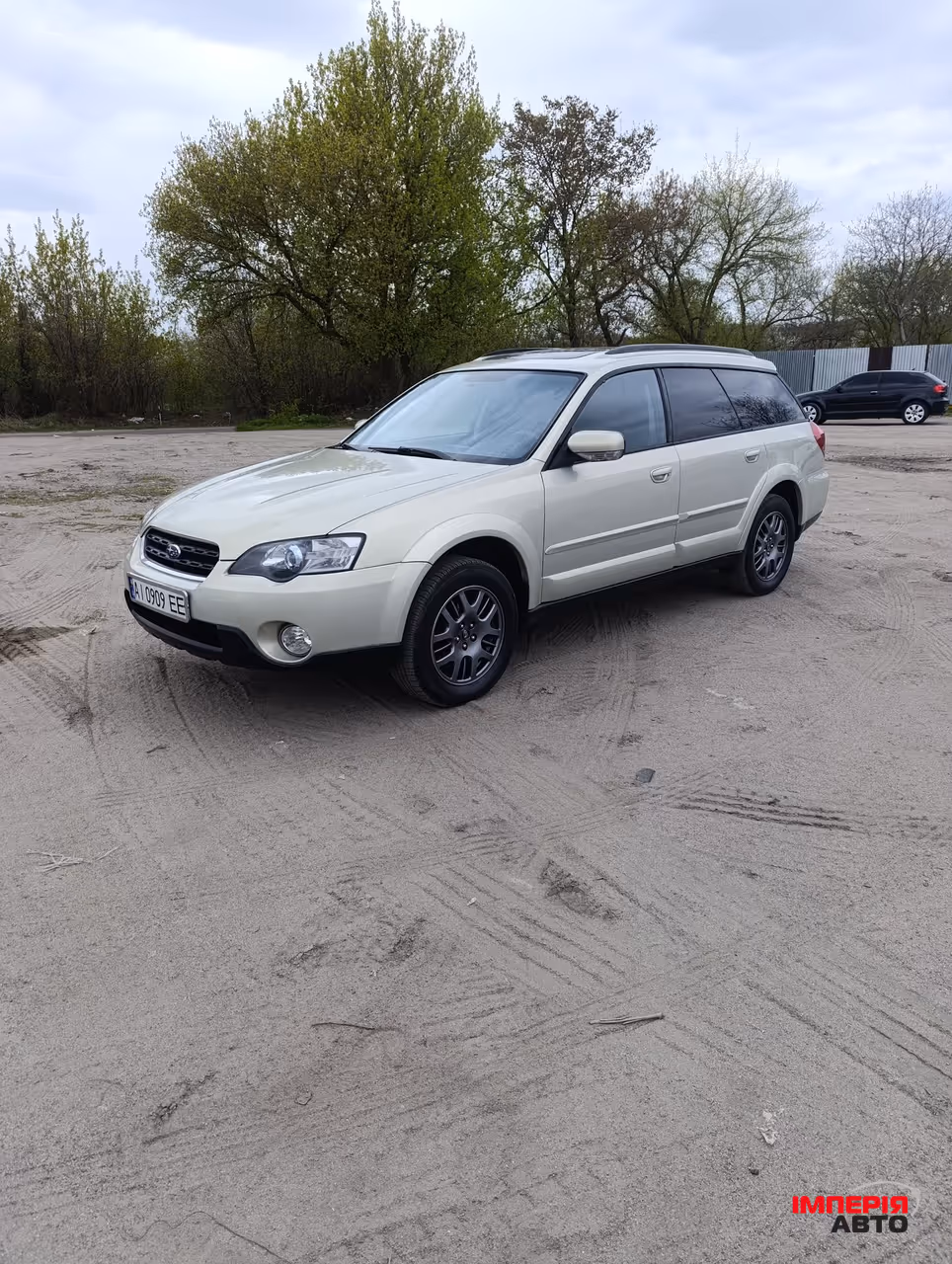 Subaru Legacy - фото 2
