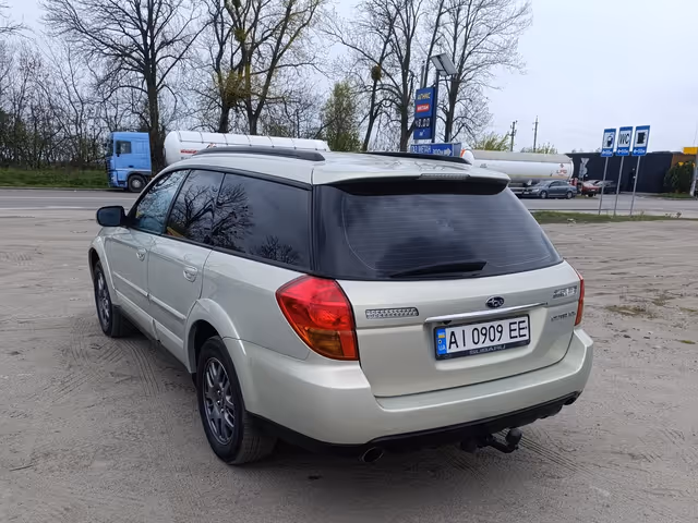 Subaru Legacy - фото 5