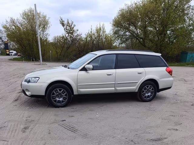 Subaru Legacy - фото 3