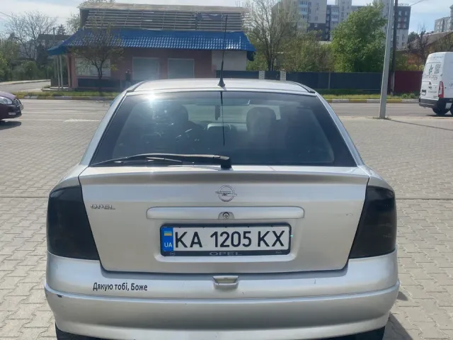 Opel Astra - фото 5