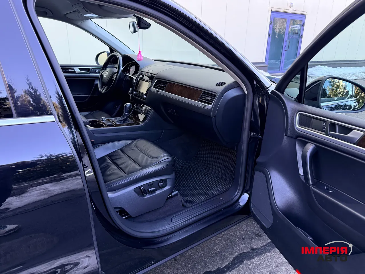 Volkswagen Touareg - фото 18