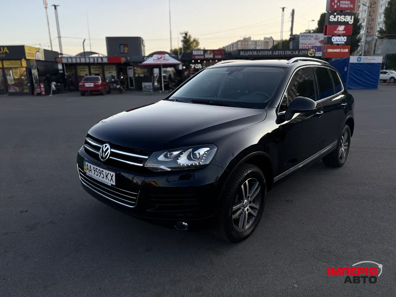 Volkswagen Touareg - фото 1