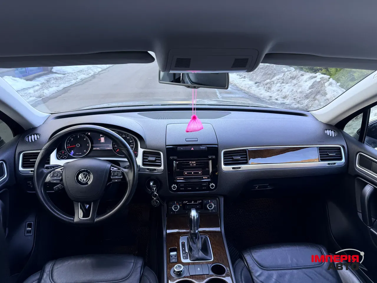 Volkswagen Touareg - фото 15