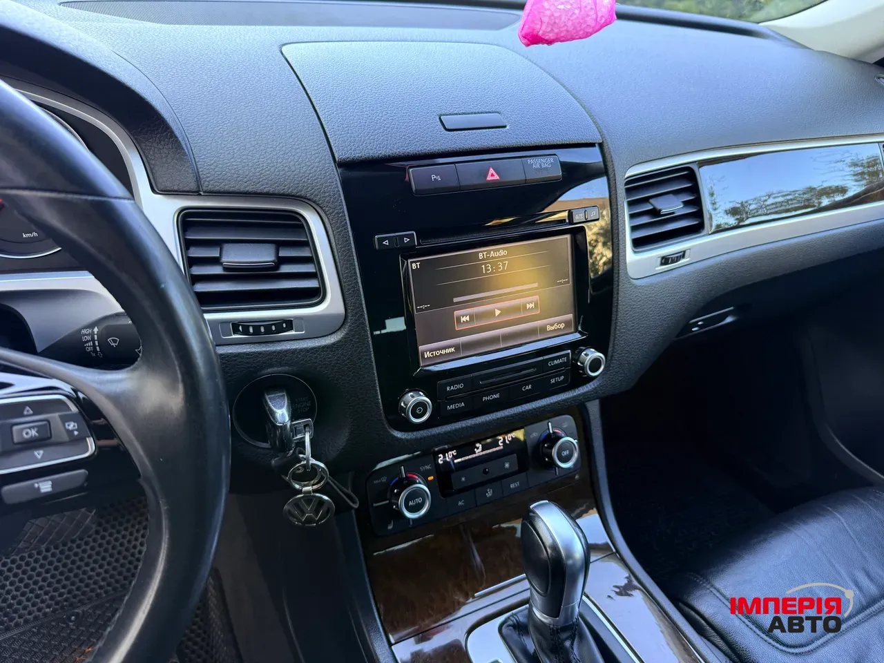 Volkswagen Touareg - фото 22