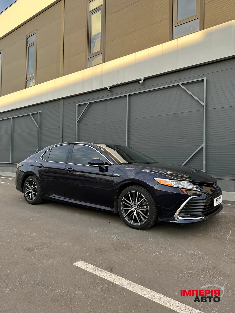 Toyota Camry - фото 2