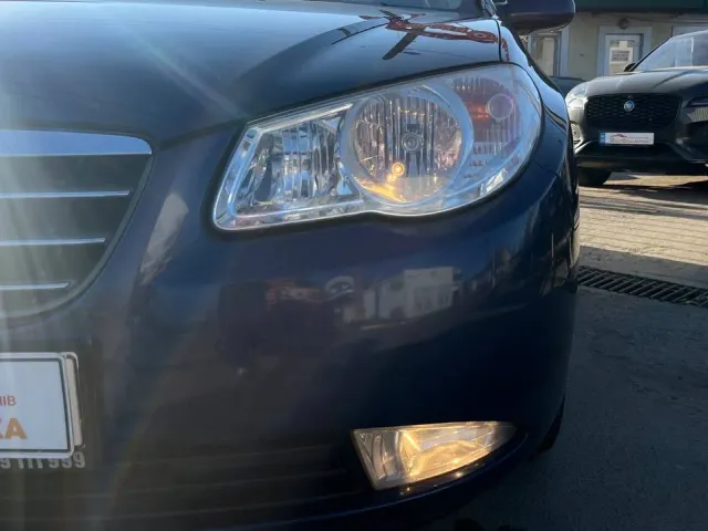 Hyundai Elantra - фото 2