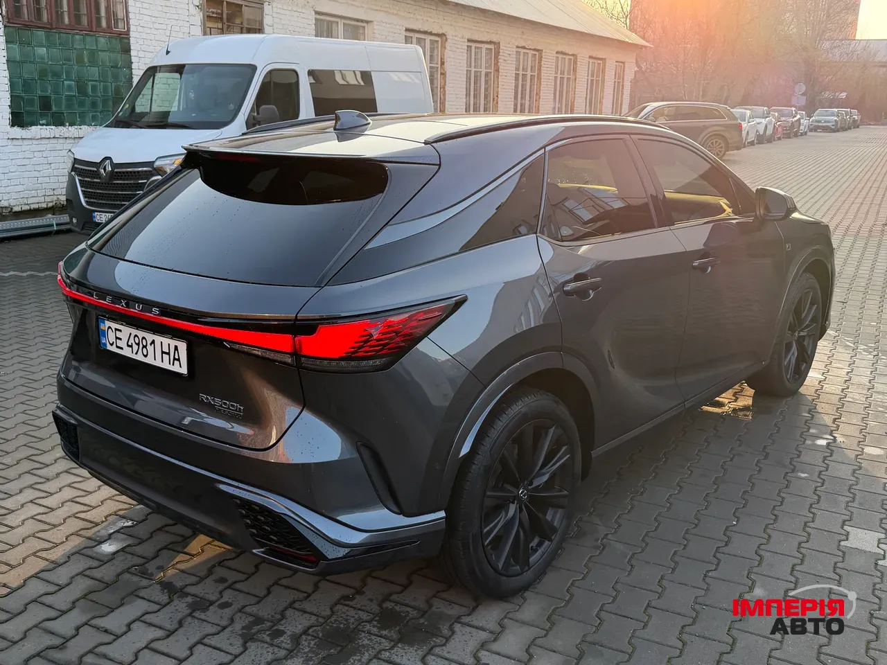 Lexus RX - фото 7