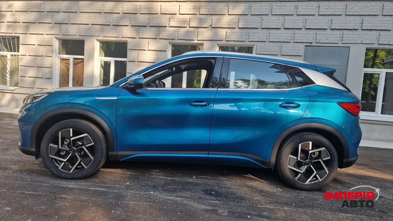 BYD Atto 3 - фото 3