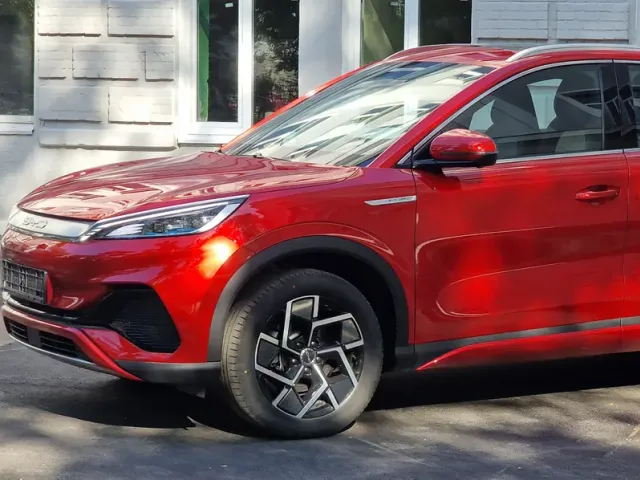 BYD Atto 3 - фото 4