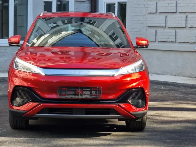 BYD Atto 3 - фото 1