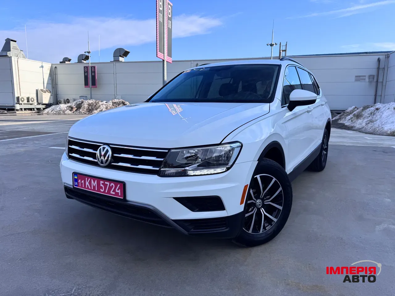 Volkswagen Tiguan - фото 1