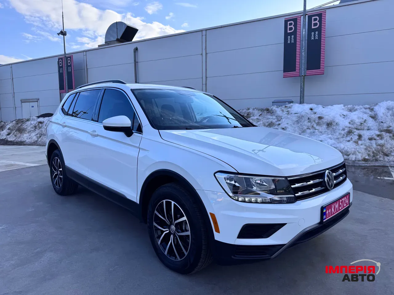 Volkswagen Tiguan - фото 8