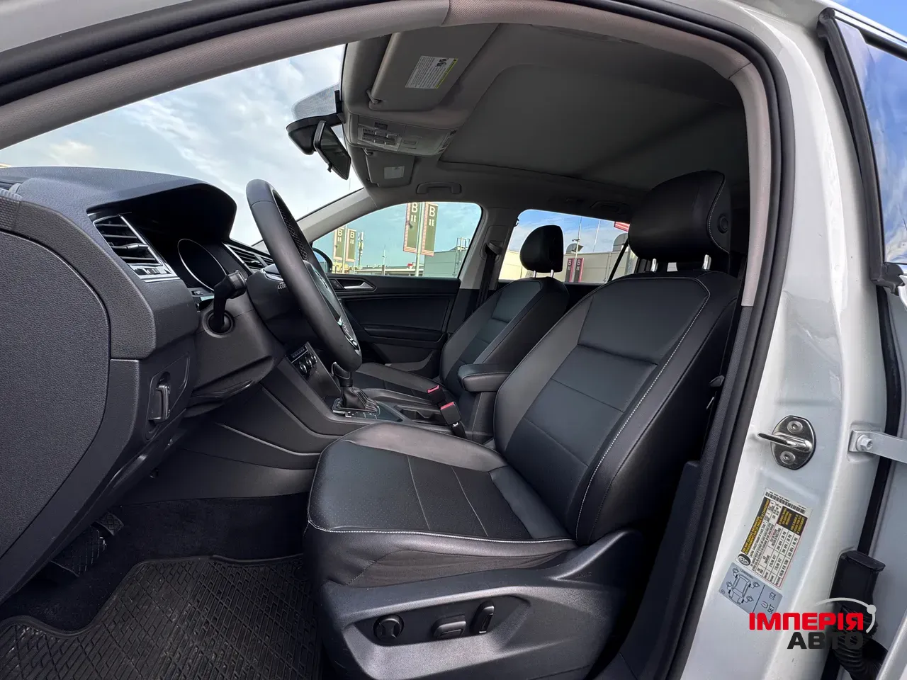 Volkswagen Tiguan - фото 23