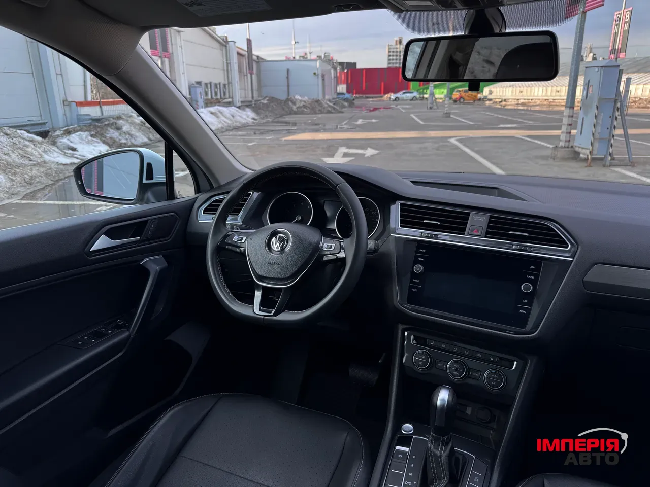 Volkswagen Tiguan - фото 29