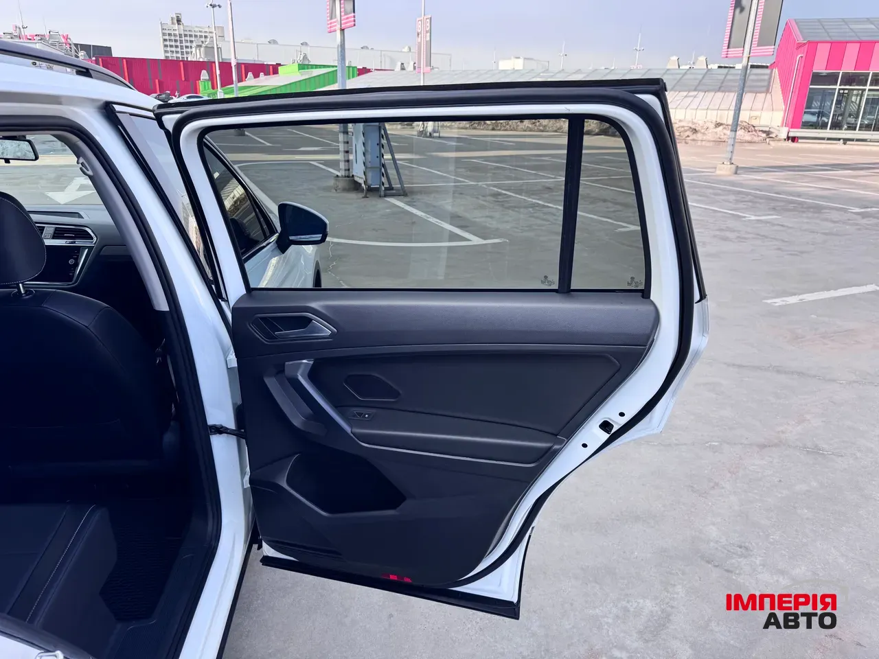 Volkswagen Tiguan - фото 36