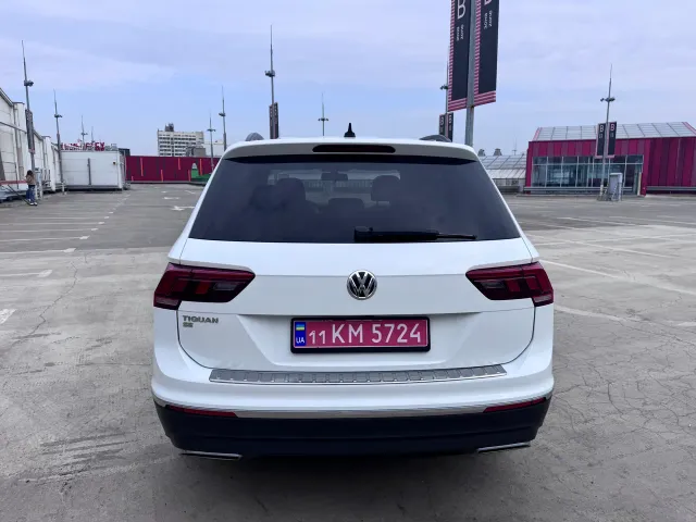 Volkswagen Tiguan - фото 5