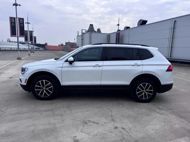 Volkswagen Tiguan - фото 3