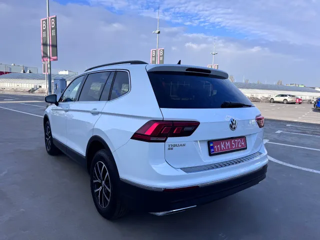 Volkswagen Tiguan - фото 4
