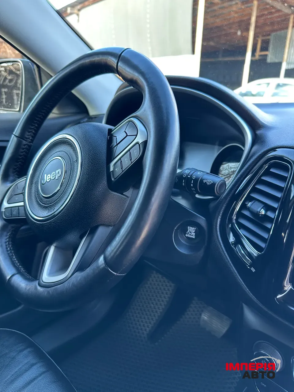 Jeep Compass - фото 12