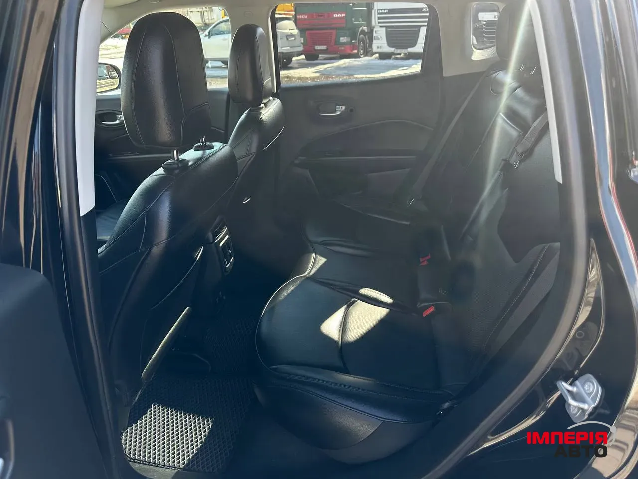 Jeep Compass - фото 15