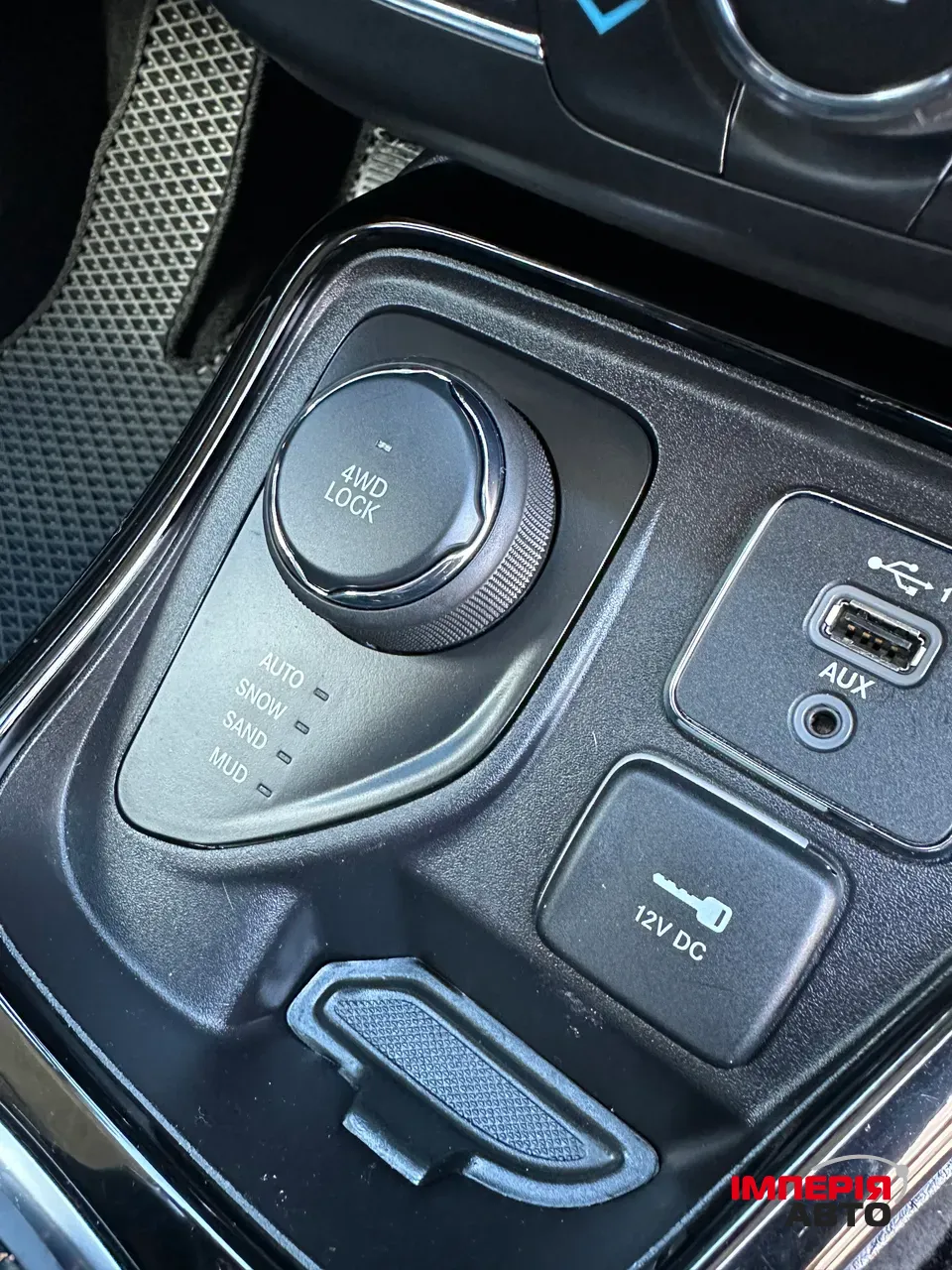 Jeep Compass - фото 13