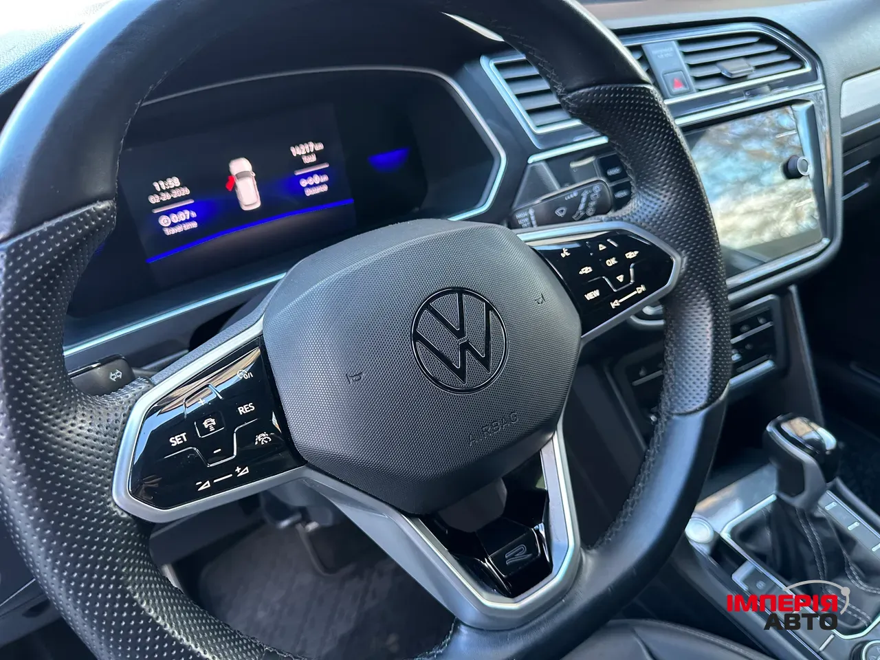 Volkswagen Tiguan - фото 12