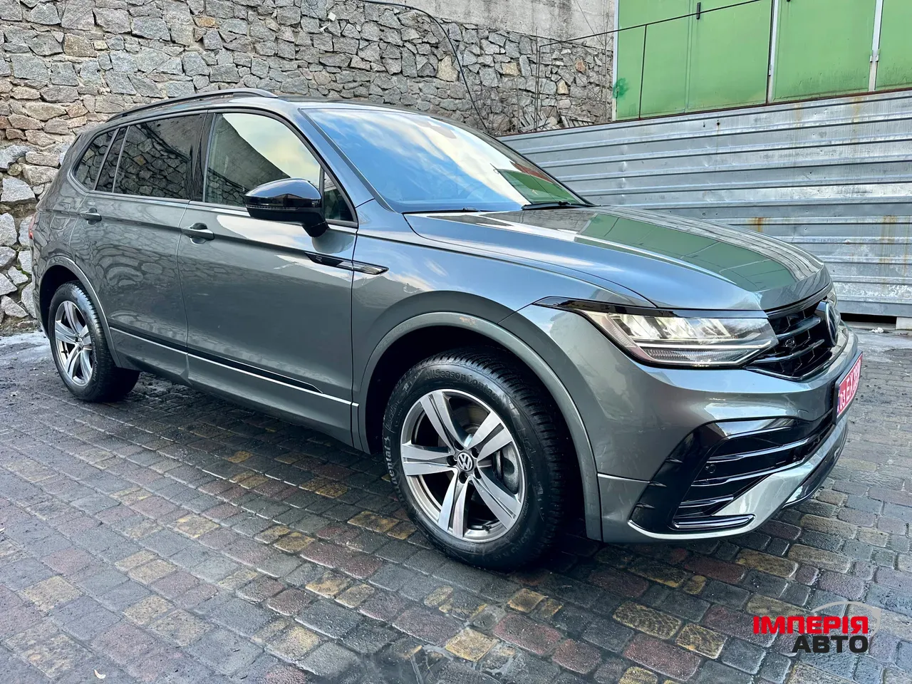 Volkswagen Tiguan - фото 3
