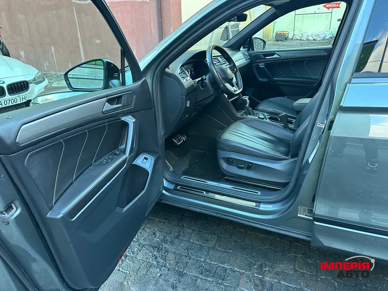 Volkswagen Tiguan - фото 11